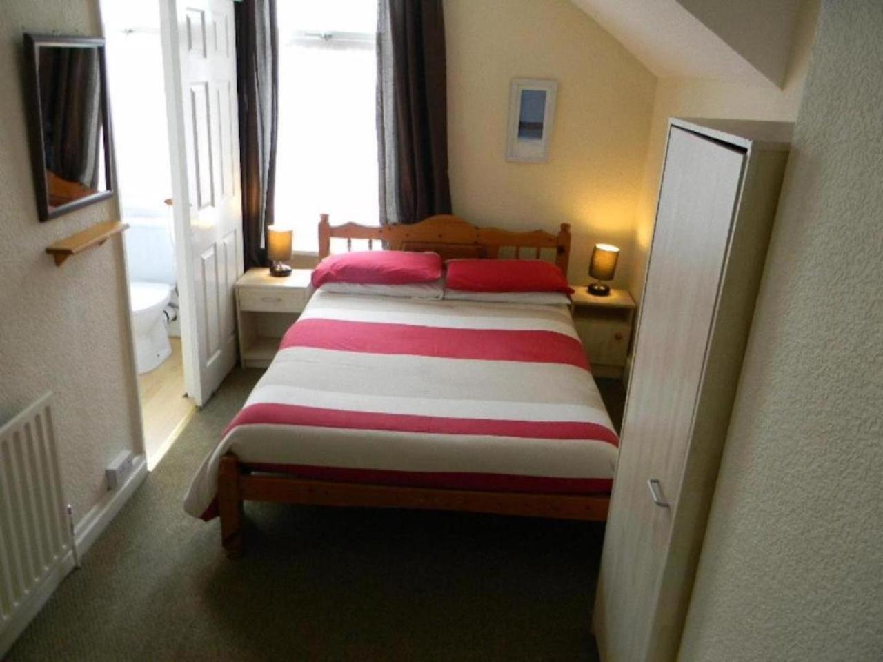 New Hawkes Hotel - Blackpool — Photos 3
